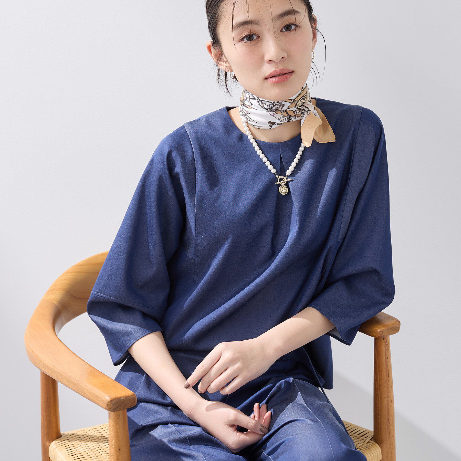 INDIVI「【洗える／UVケア／SETUP可能】デニムライク ランタン袖ブラウス」|シャツ・ブラウス|