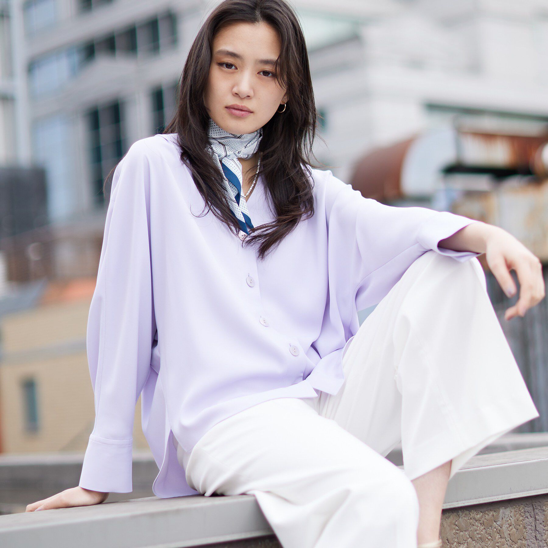 INDIVI「【洗える／UVケア／マットサテン】Vネックドルマンスリーブブラウス」|シャツ・ブラウス|ラベンダー(080)