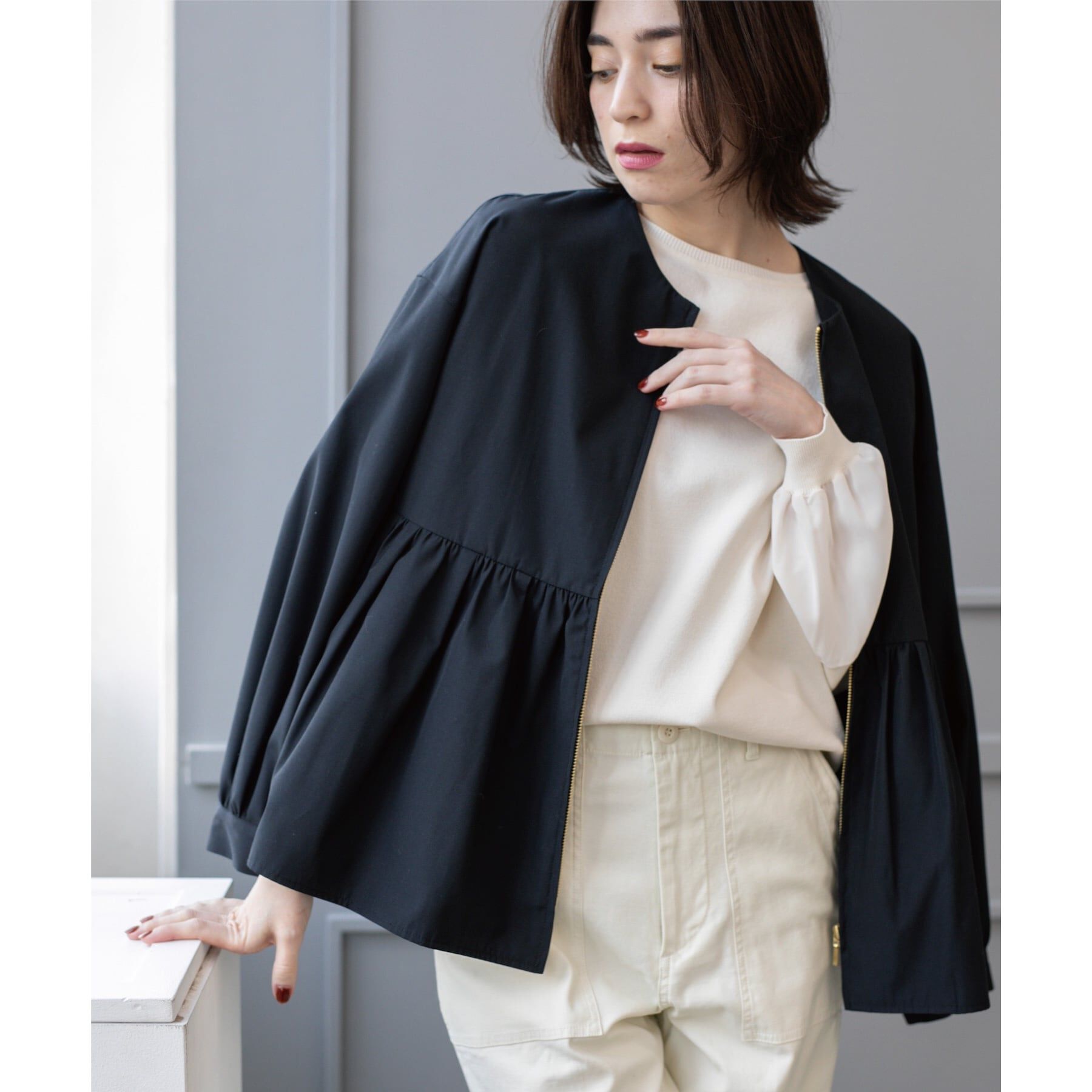 OPAQUE.CLIP「撥水ノーカラーペプラムブルゾン【洗濯機洗い可/花粉対応】」|ノーカラージャケット|ブラック(019)