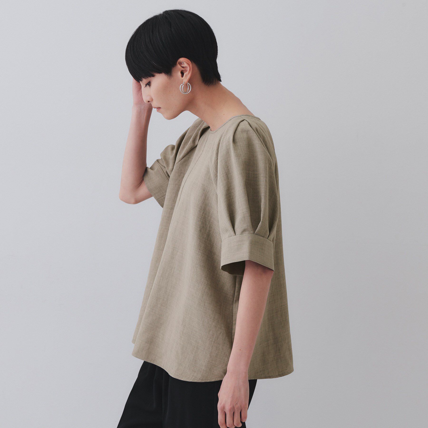 OPAQUE.CLIP「タックボリュームスリーブブラウス【洗濯機洗い可】」|シャツ・ブラウス|