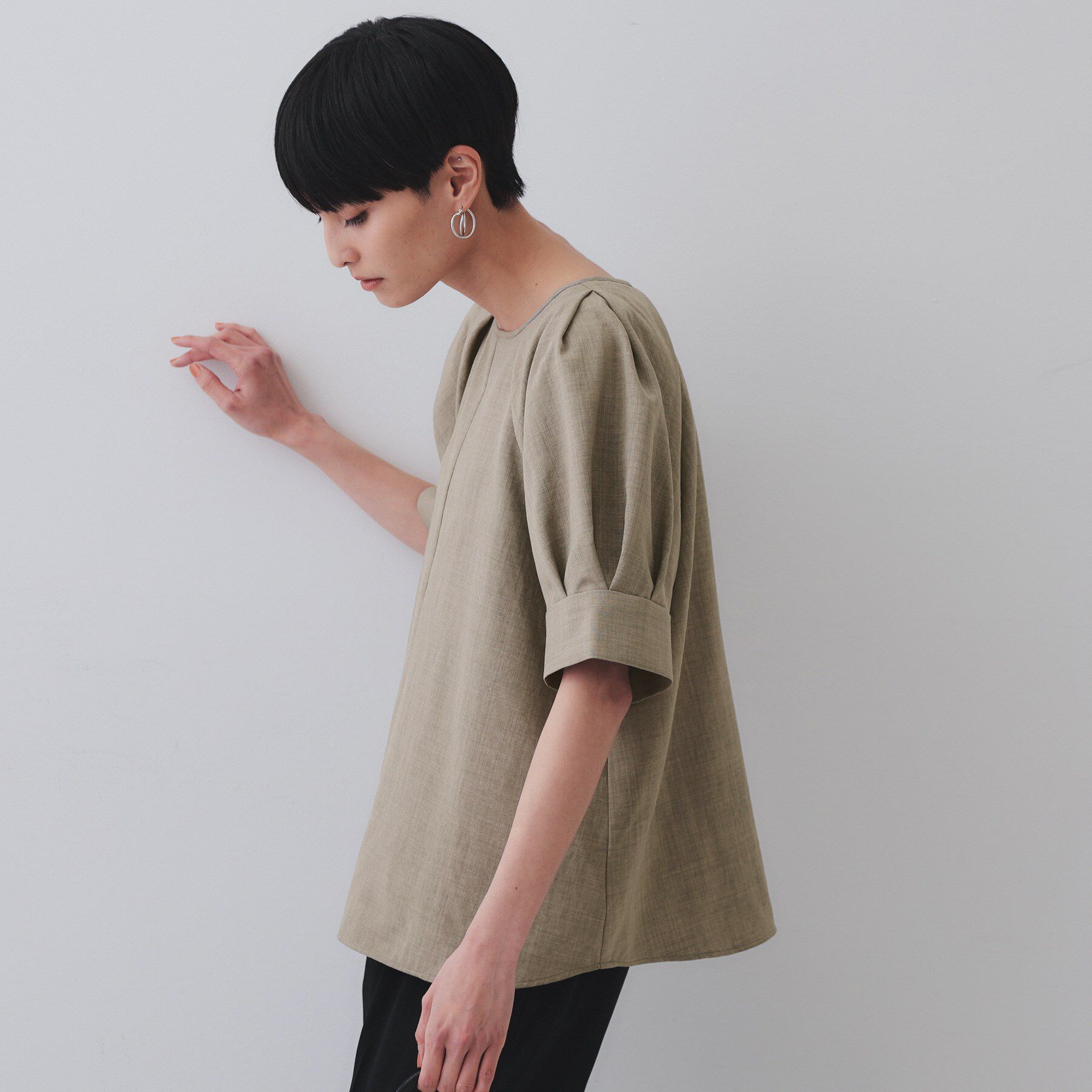 OPAQUE.CLIP「タックボリュームスリーブブラウス【洗濯機洗い可】」|シャツ・ブラウス|