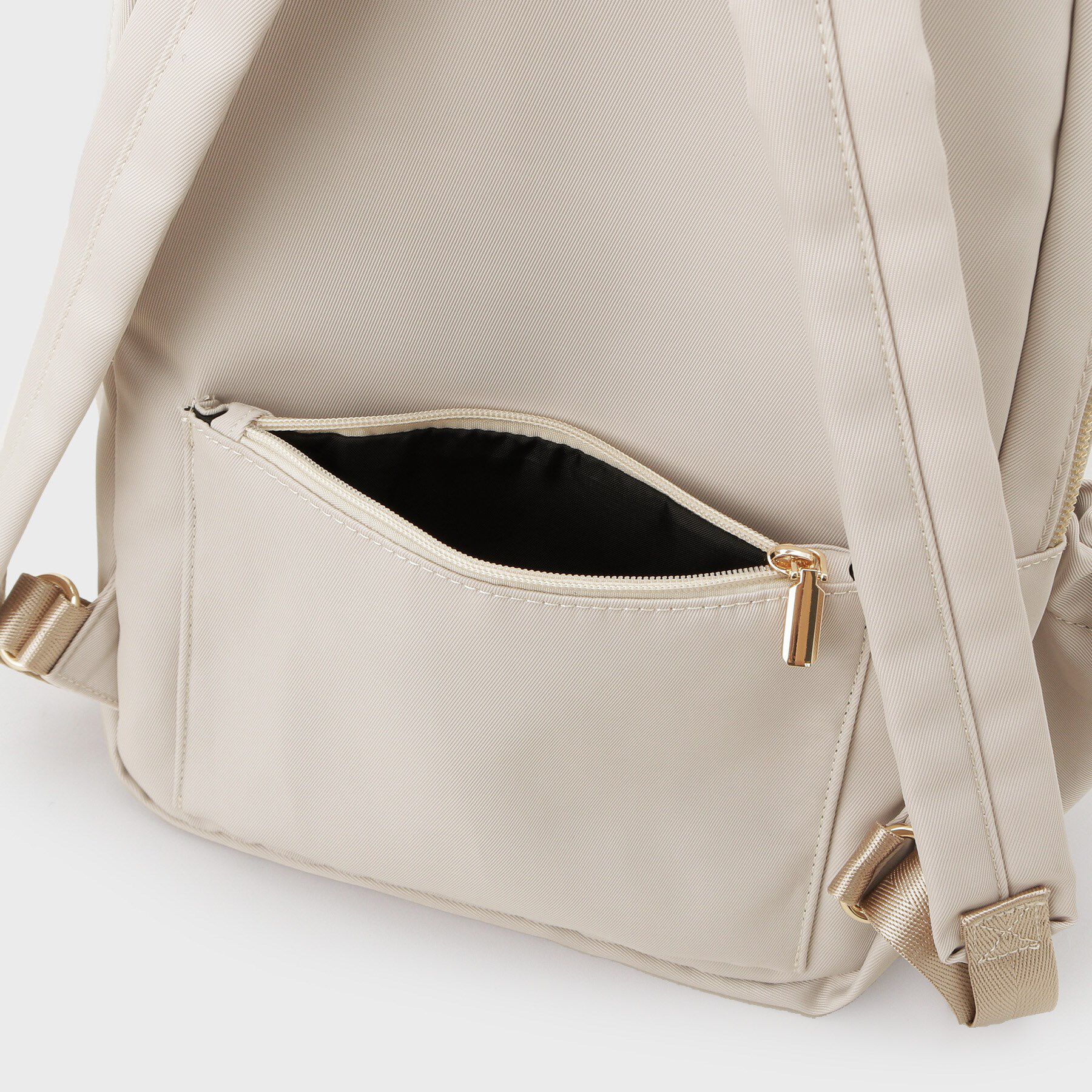 OPAQUE.CLIP「【撥水加工/多ポケット/A4サイズ対応】マルチファンクションツイルリュックサック」|リュック|