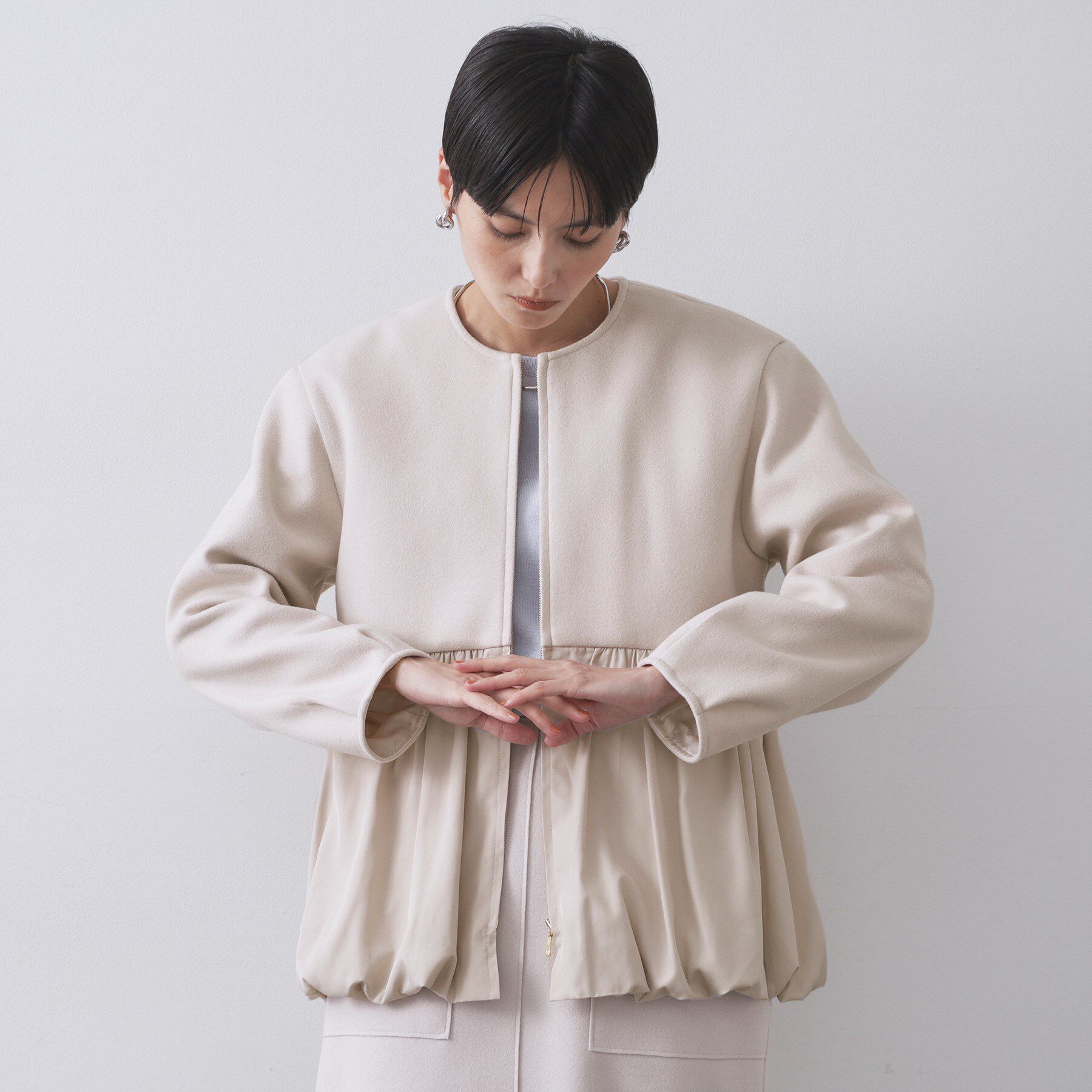 OPAQUE.CLIP「ウールライクペプラムドッキングアウター【洗濯機洗い可】」|ノーカラーコート|ライトベージュ(05