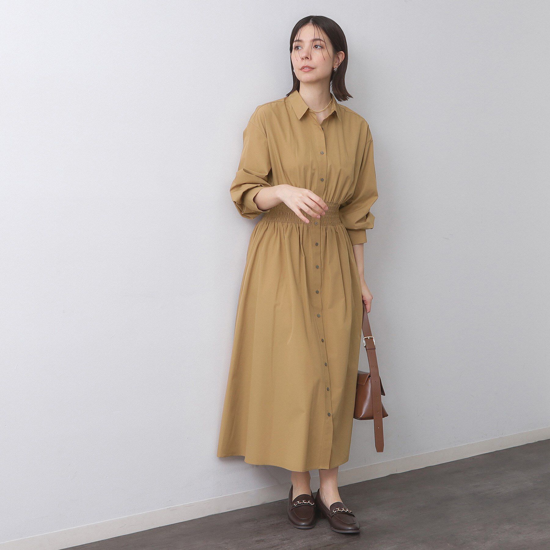 OPAQUE.CLIP「シャーリングフィット＆フレアシャツワンピース【洗濯機洗い可】」|ワンピース|