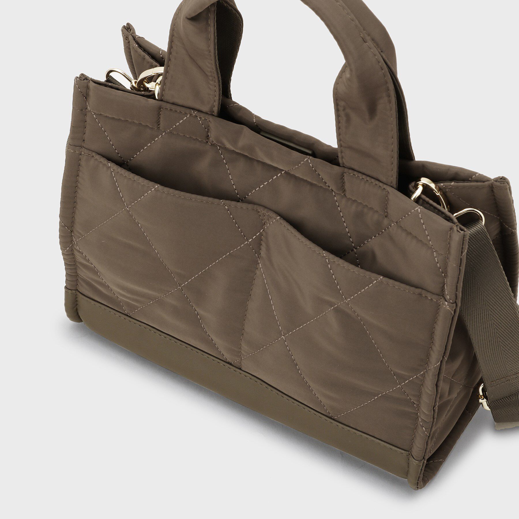 OPAQUE.CLIP「【2WAY】ダイヤキルティングスクエアミドルショルダーバッグ」|ショルダー・メッセンジャー|