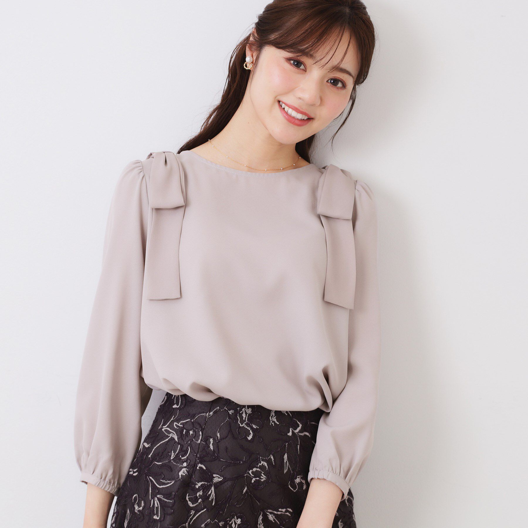 Couture broach「【フェミニン・通勤】肩リボンシフォンブラウス」|シャツ・ブラウス|