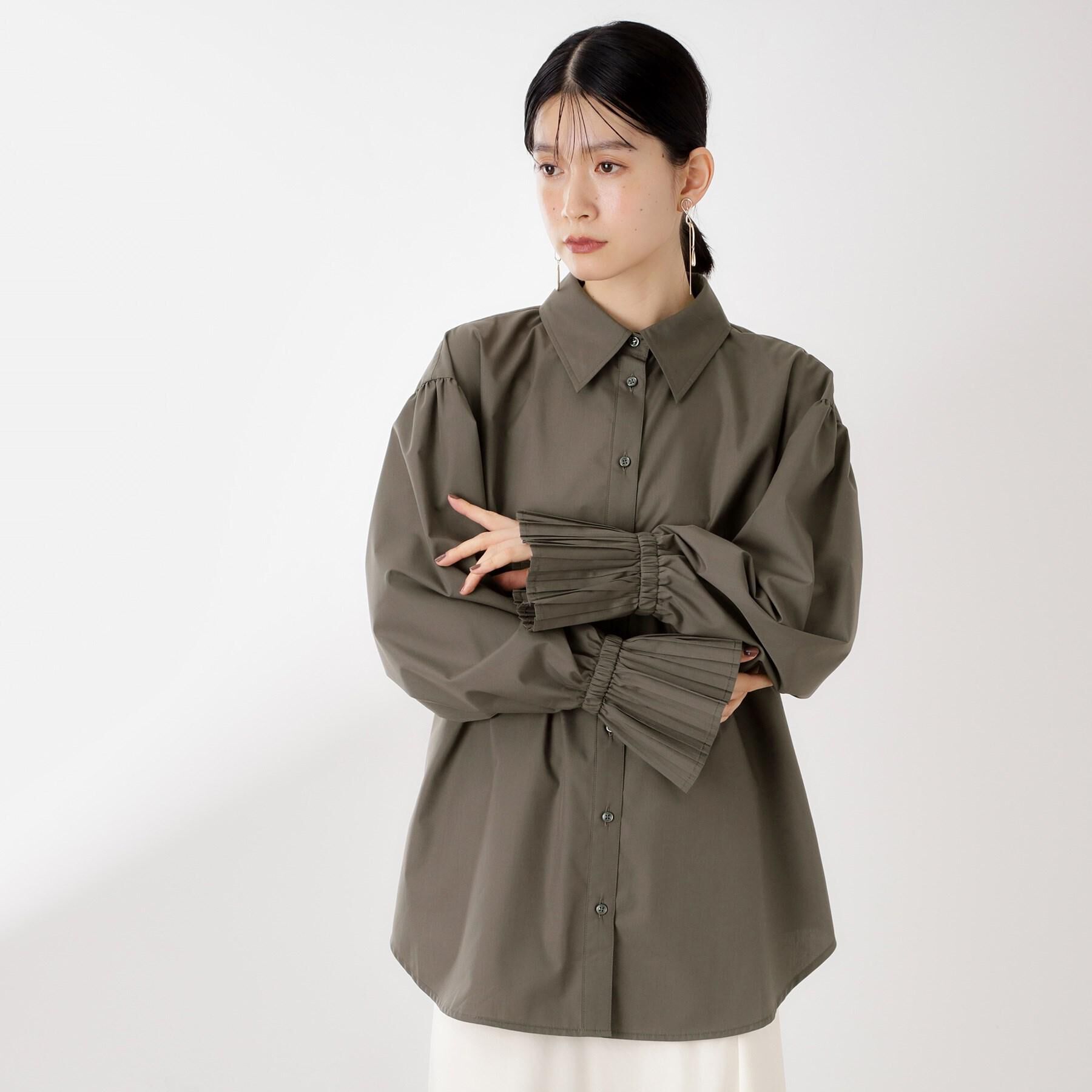 THE SHOP TK「袖プリーツ&バックシャーリングシャツ【体型カバー/洗える】」|シャツ・ブラウス|