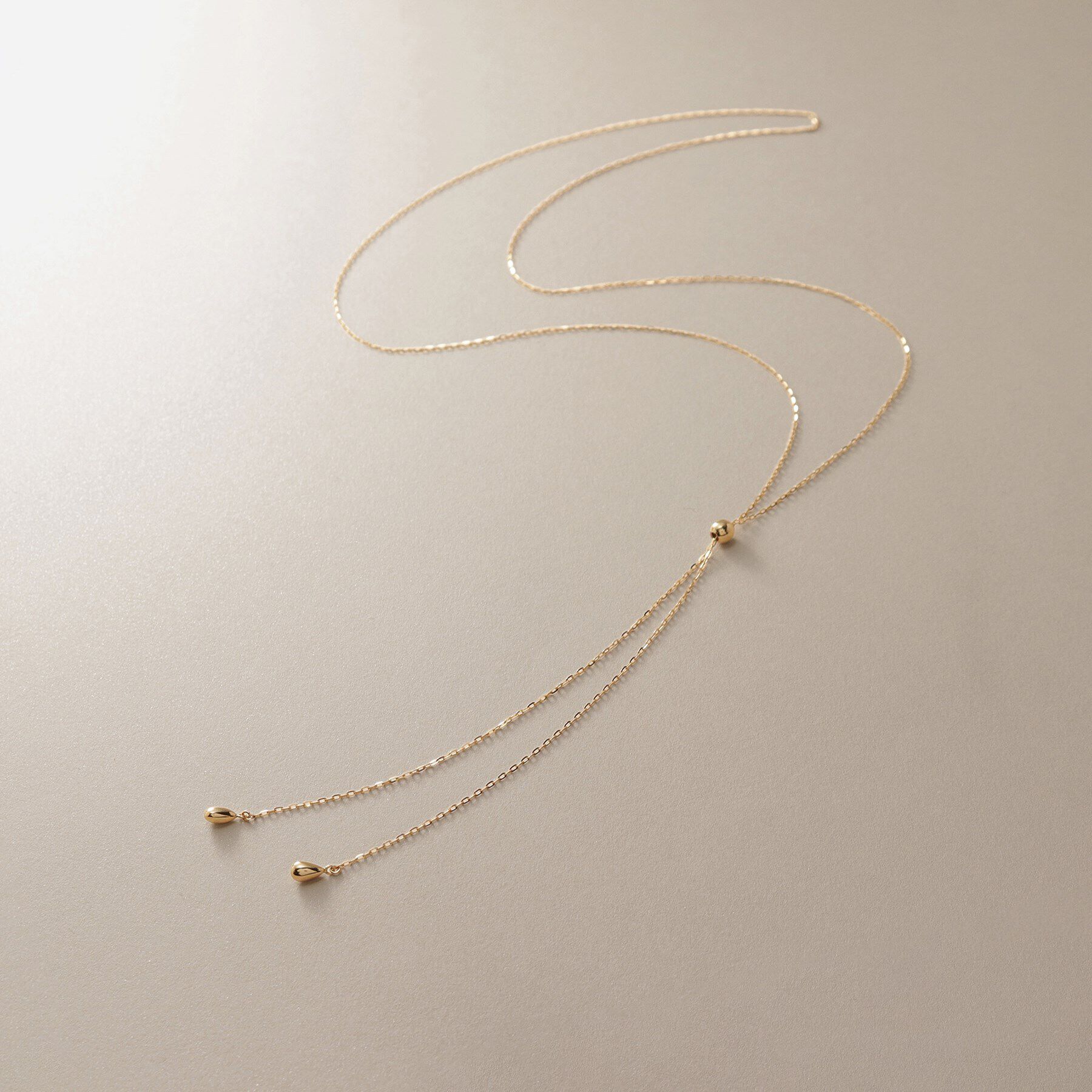 COCOSHNIK「K18中空ペアシェイプラリエット ネックレス」|ネックレス|