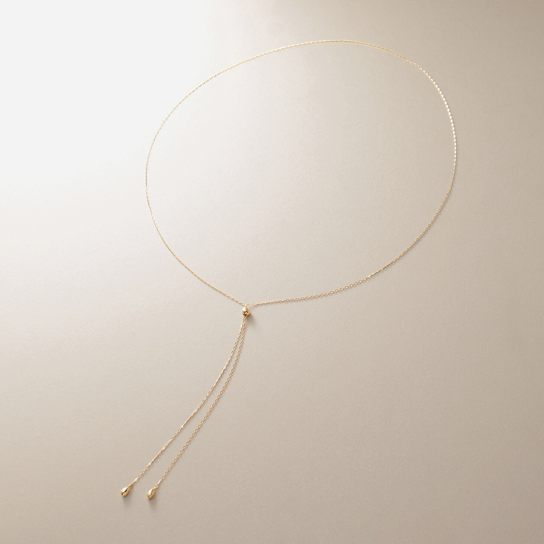COCOSHNIK「K18中空ペアシェイプラリエット ネックレス」|ネックレス|