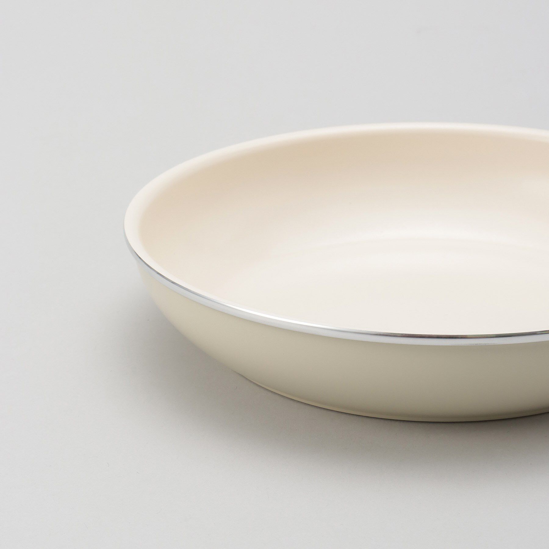 212 KITCHEN STORE「ストゥディオ フライパン 20cm WH ＜GreenPan グリーンパン＞」|食器・キッチングッズ|