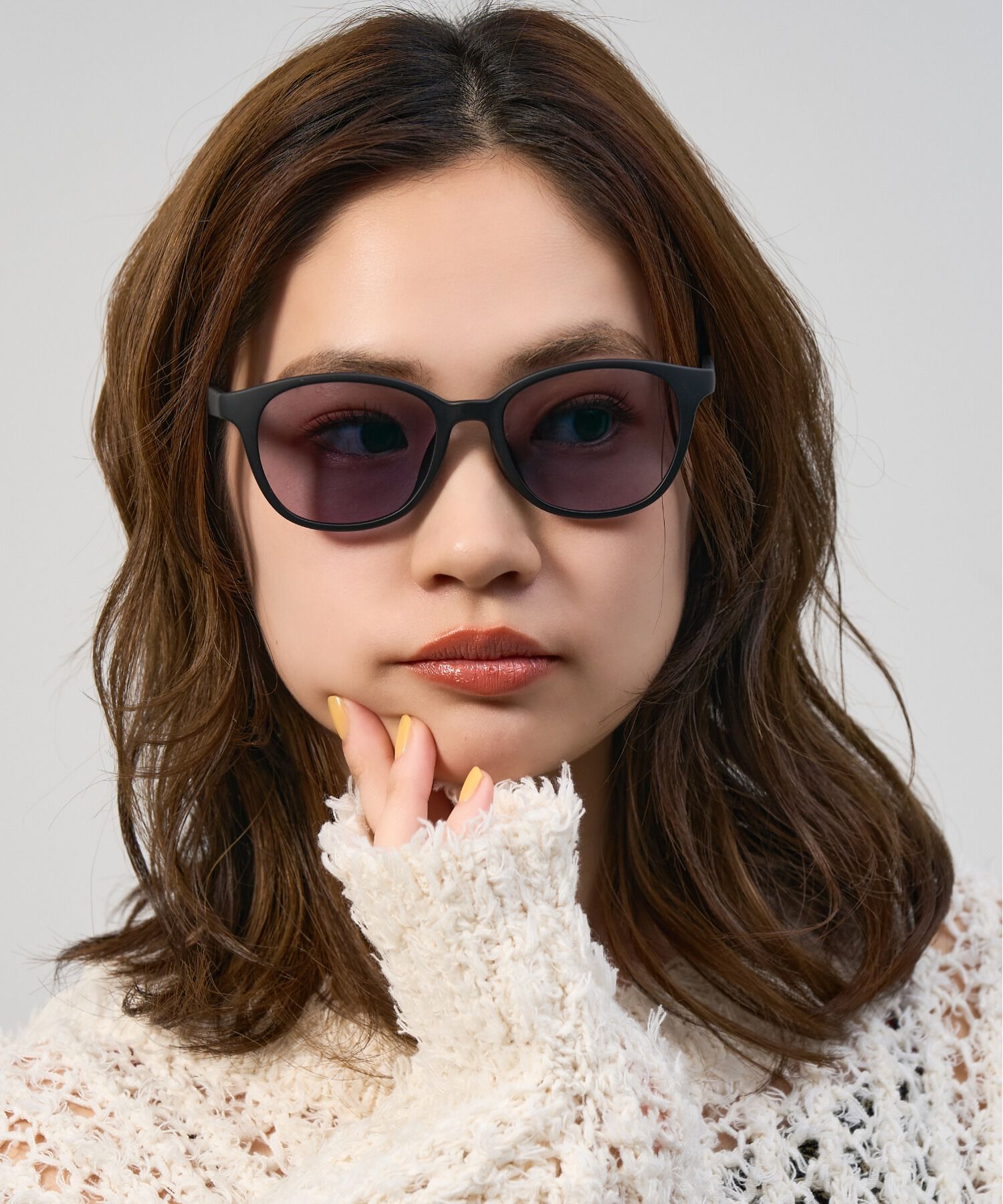  「【WEB限定】ウェリントン型 調光 サングラス レンズの色が変わるサングラス｜Zoff」|サングラス|ブラック系その他