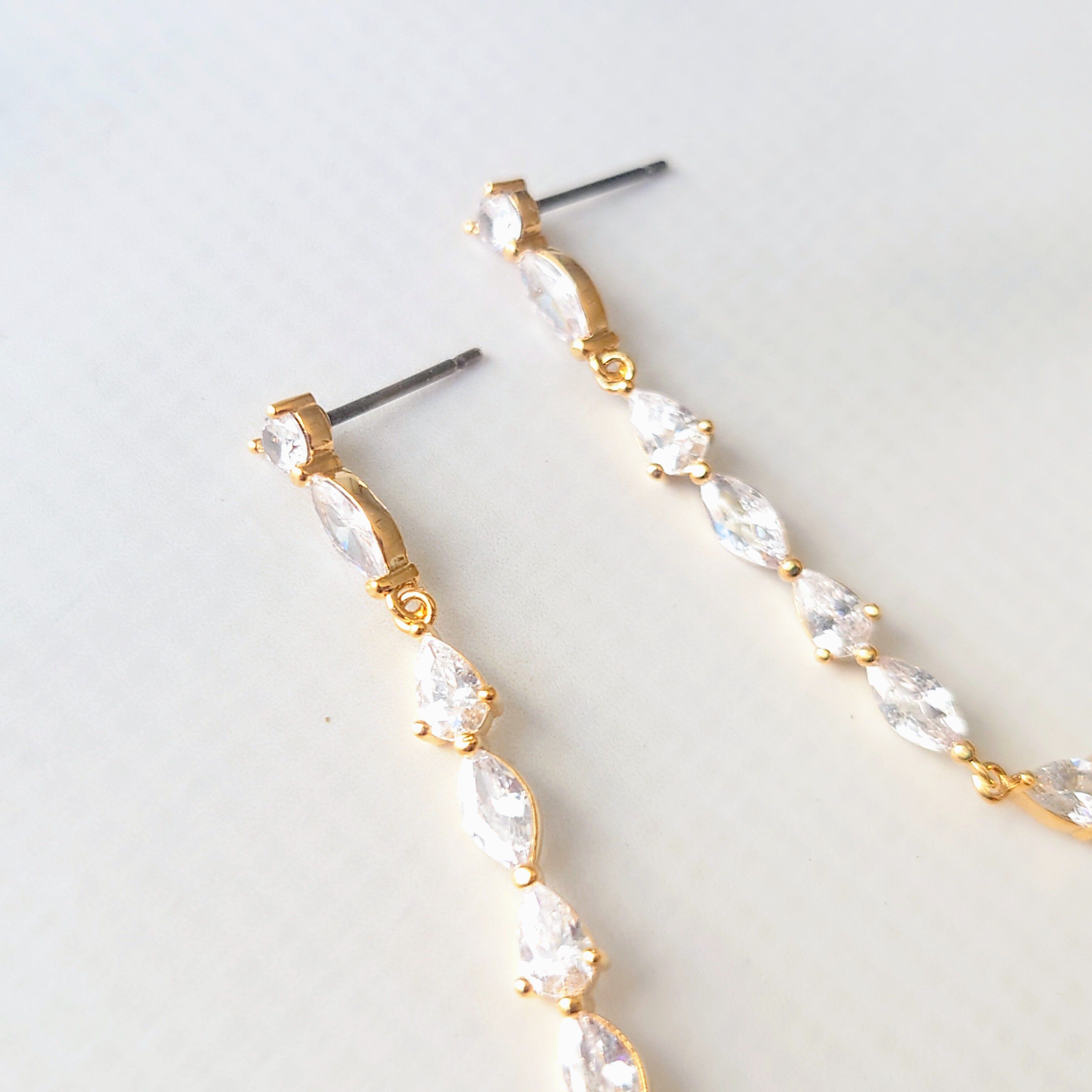 MARQUISE「ラインジルコニアピアス」|ピアス|