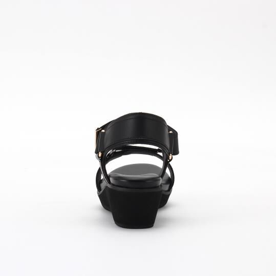 銀座かねまつ「TN240474STEBLK 【本革】【人気】レザースポーツサンダル」|サンダル|