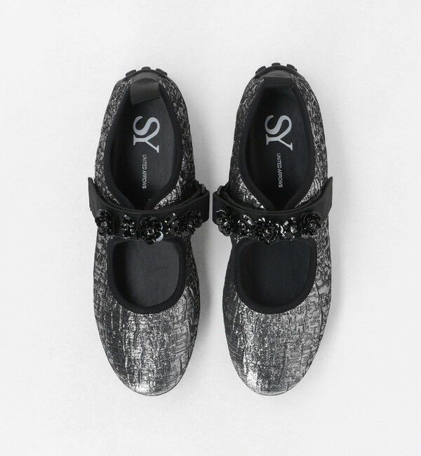 SY UNITED ARROWS「＜SY＞フラワービジューベルクロメタリック フラット20&uarr;」|パンプス|SILVER