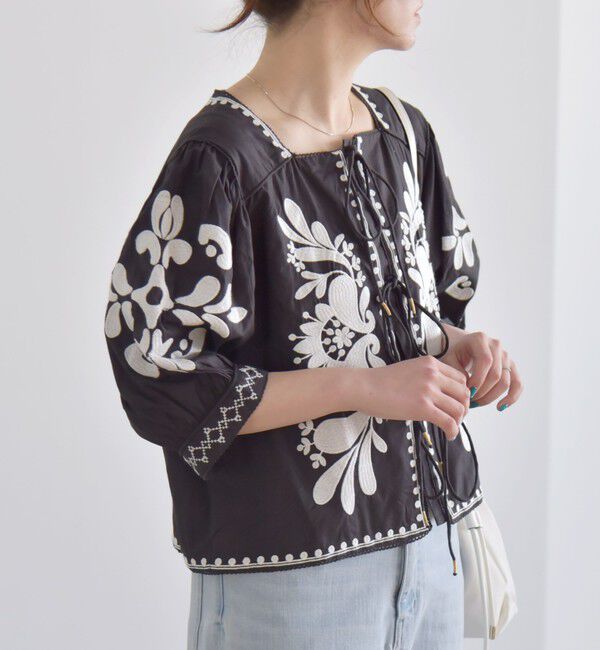 quaranciel「quaranciel:〈洗濯機可能〉エンブロイダリー スクエアネック ブラウス」|シャツ・ブラウス|