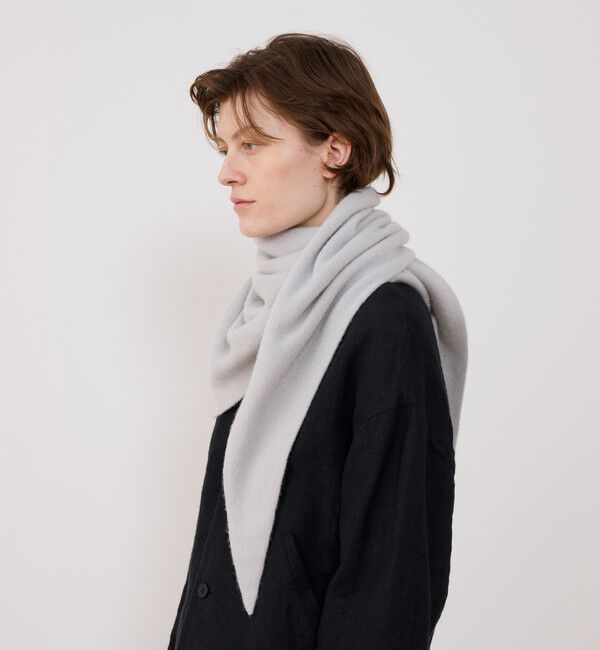 TOMORROWLAND GOODS「ASAUCE MELER カシミヤ シームレストライアングルストール」|ストール|
