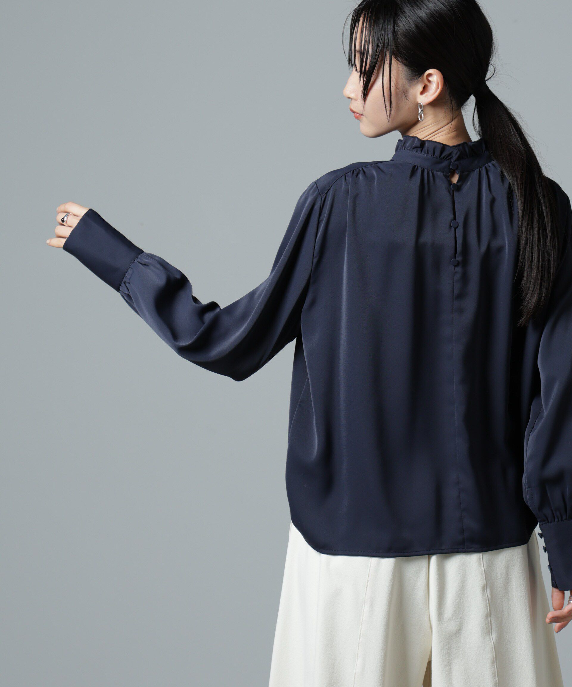 nano･universe「2wayスタンドカラーギャザーブラウス」|シャツ・ブラウス|