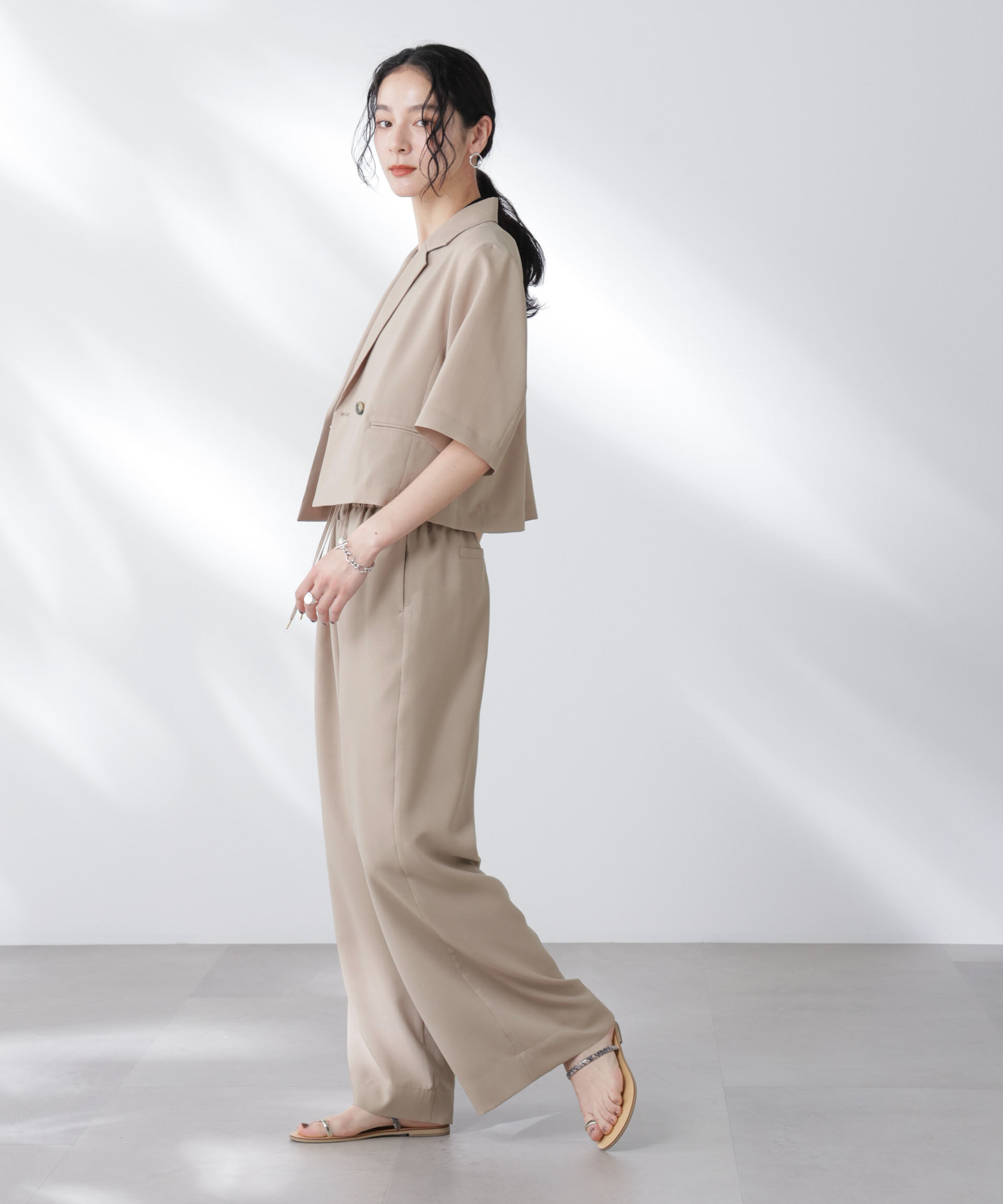 nano･universe「メランジドライ 半袖ショートダブルジャケット(セットアップ可)」|テーラードジャケット|