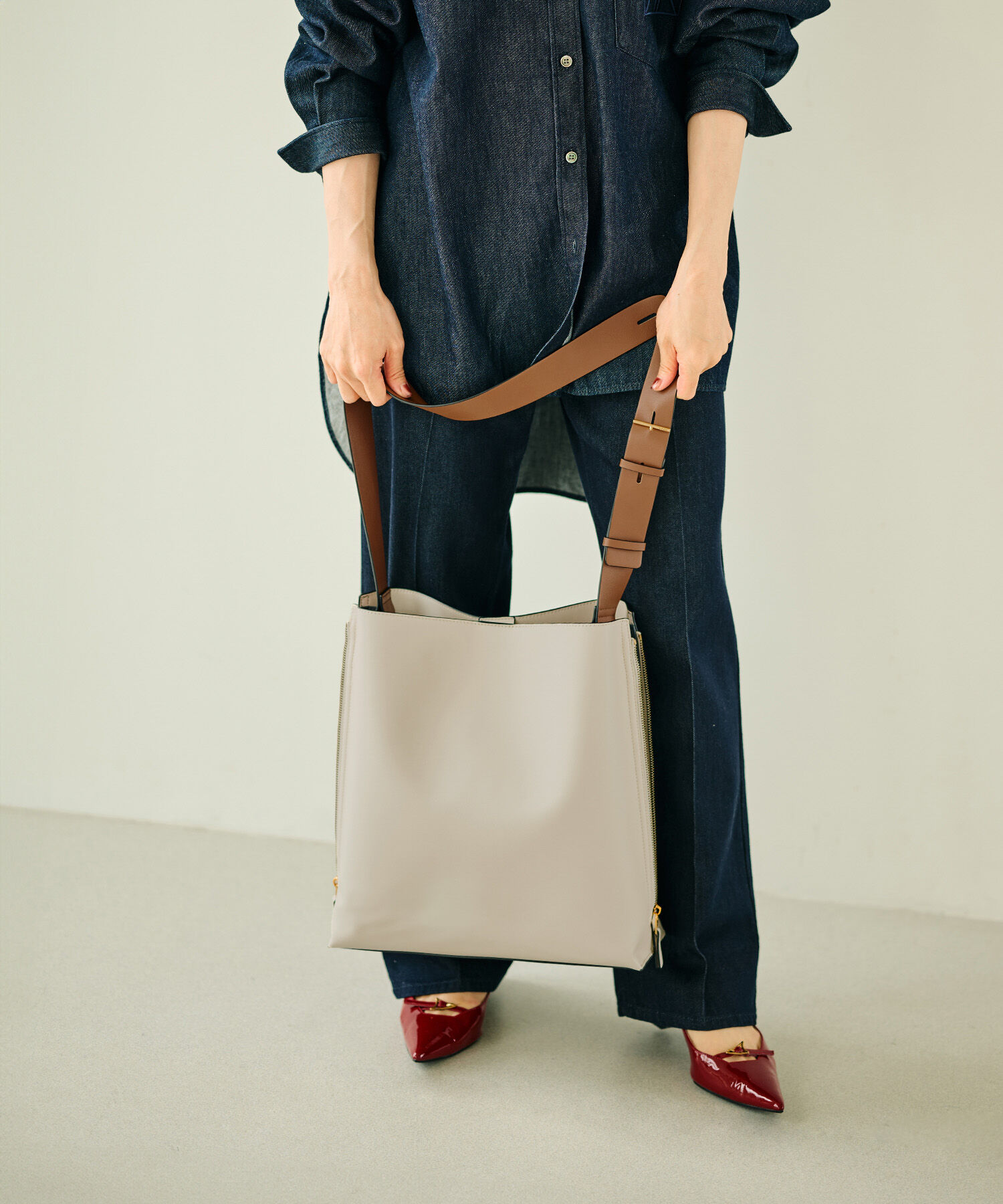 E'POR「【A4対応】【通勤】【E'POR】Y BAG Shoulder Large（サイドジップショルダーバッグ）【WEB限定/一部店舗限」|ショルダー・メッセンジャー|