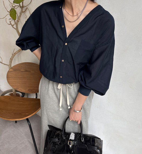  「GOLDボタンVVシャツ」|シャツ・ブラウス|