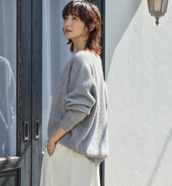  「【抜け感シルエット】ヘアリーウール片畦Vネックニット」|ニット・セーター|