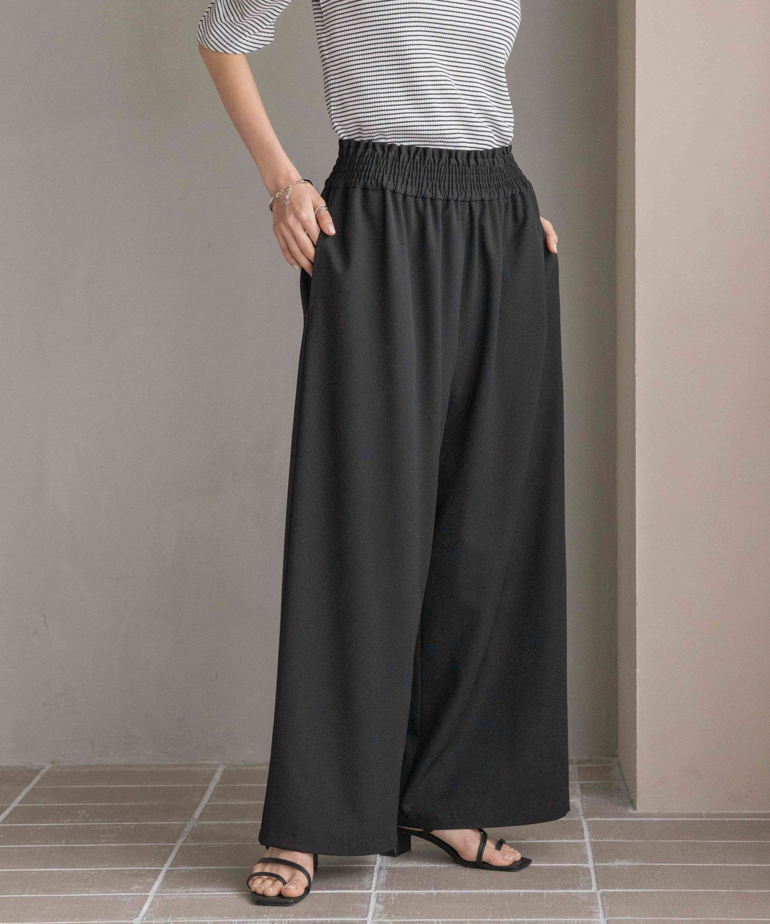 LOWRYS FARM「ギャザーワイドイージーパンツ」|チノ|BLK