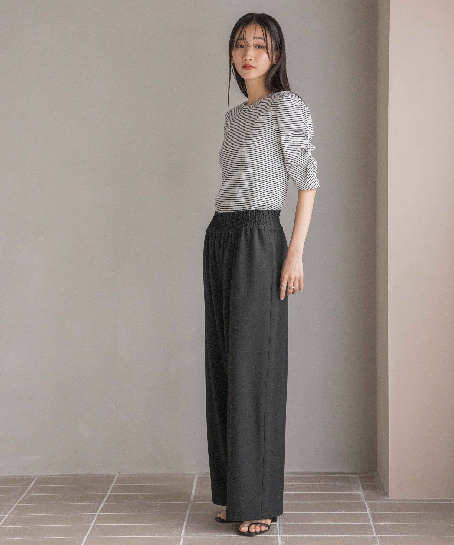 LOWRYS FARM「ギャザーワイドイージーパンツ」|チノ|