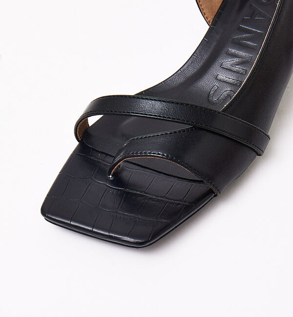 AU BANNISTER「鳳山えり&times;Au BANNISTER　コラボアシンメトリーサンダル」|サンダル|