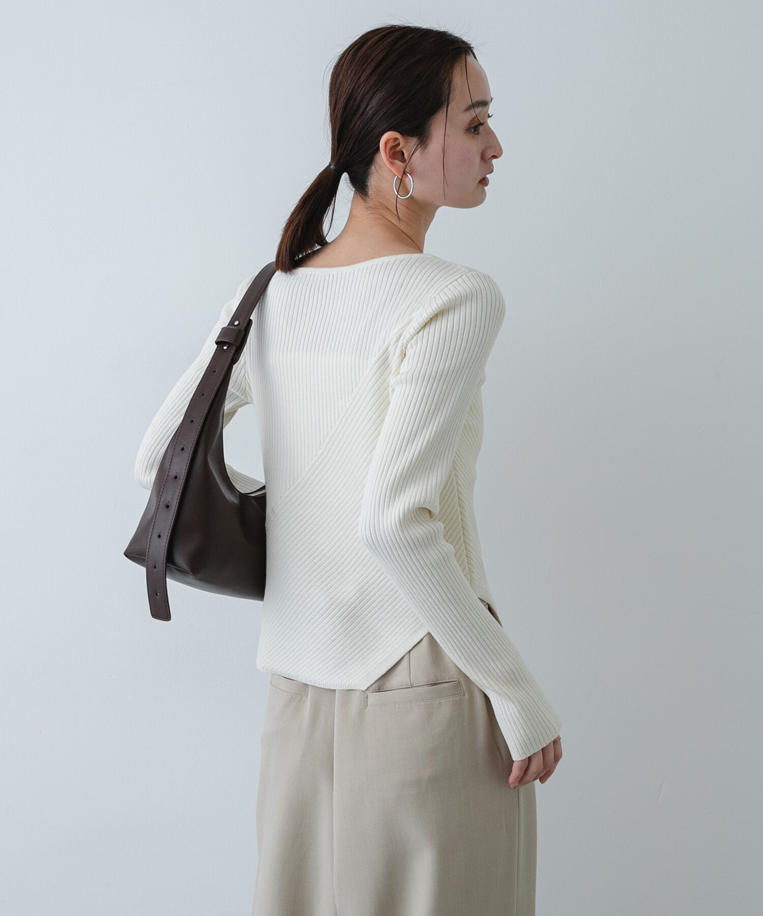 SENSE OF PLACE by URBAN RESEARCH「『洗濯可/防花粉』SKINProofアシメヘムボートネックセーター」|ニット・セーター|