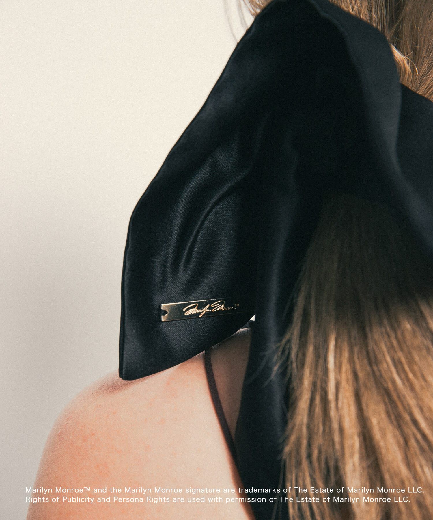 SENSE OF PLACE by URBAN RESEARCH「『別注』MARILYNMONROE&times;SENSE OF PLACE　プレートサテンシュシュ」|ヘアゴム・シュシュ|