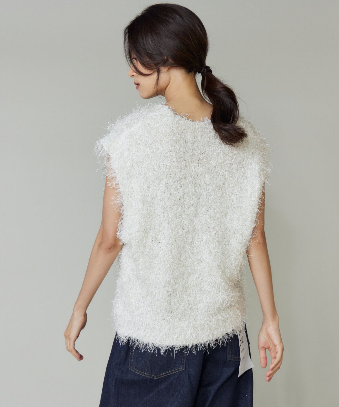 DAY by DAY it&rsquo;s international「フェザーヤーンVネックニットジレ」|ニット・セーター|