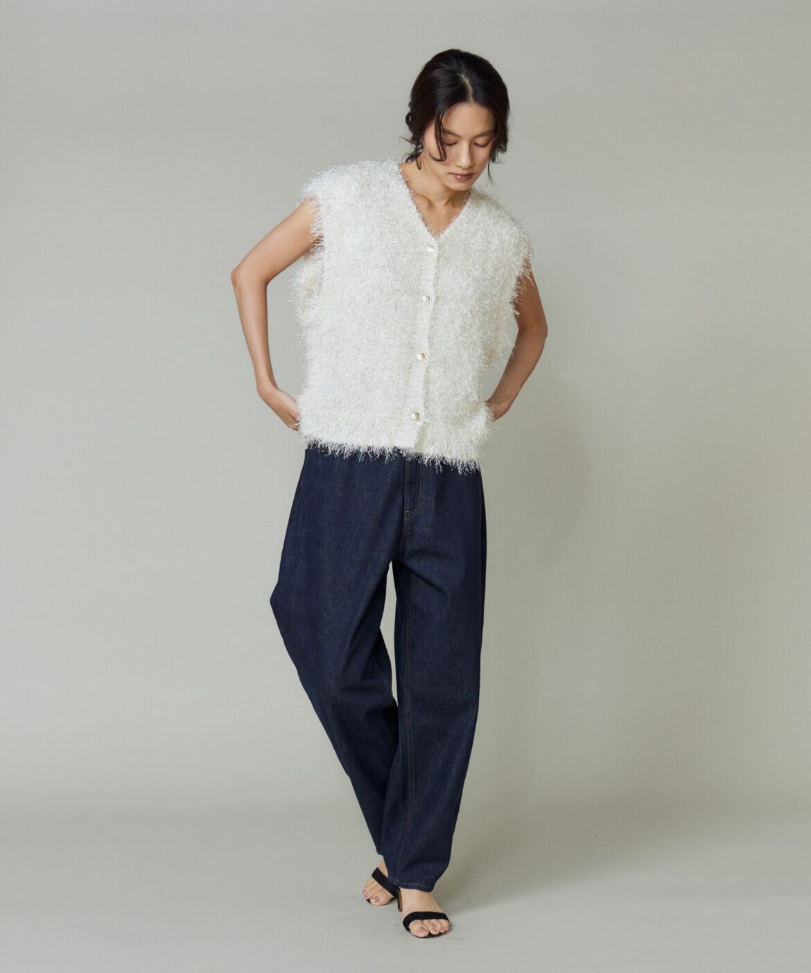 DAY by DAY it&rsquo;s international「フェザーヤーンVネックニットジレ」|ニット・セーター|