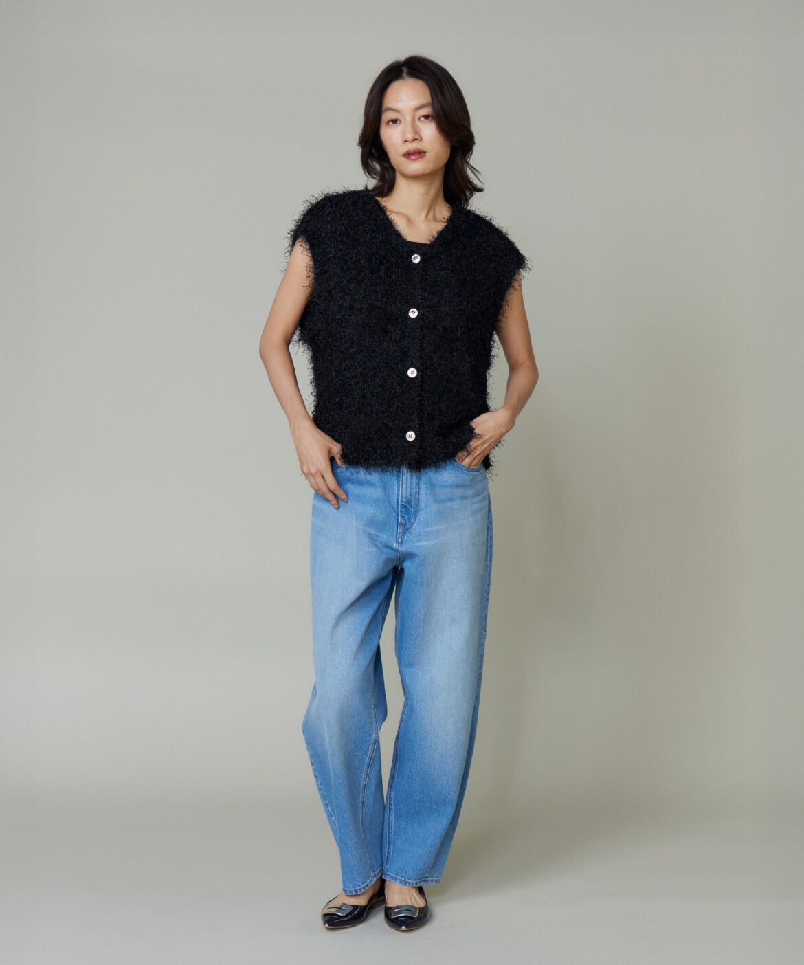 DAY by DAY it&rsquo;s international「フェザーヤーンVネックニットジレ」|ニット・セーター|