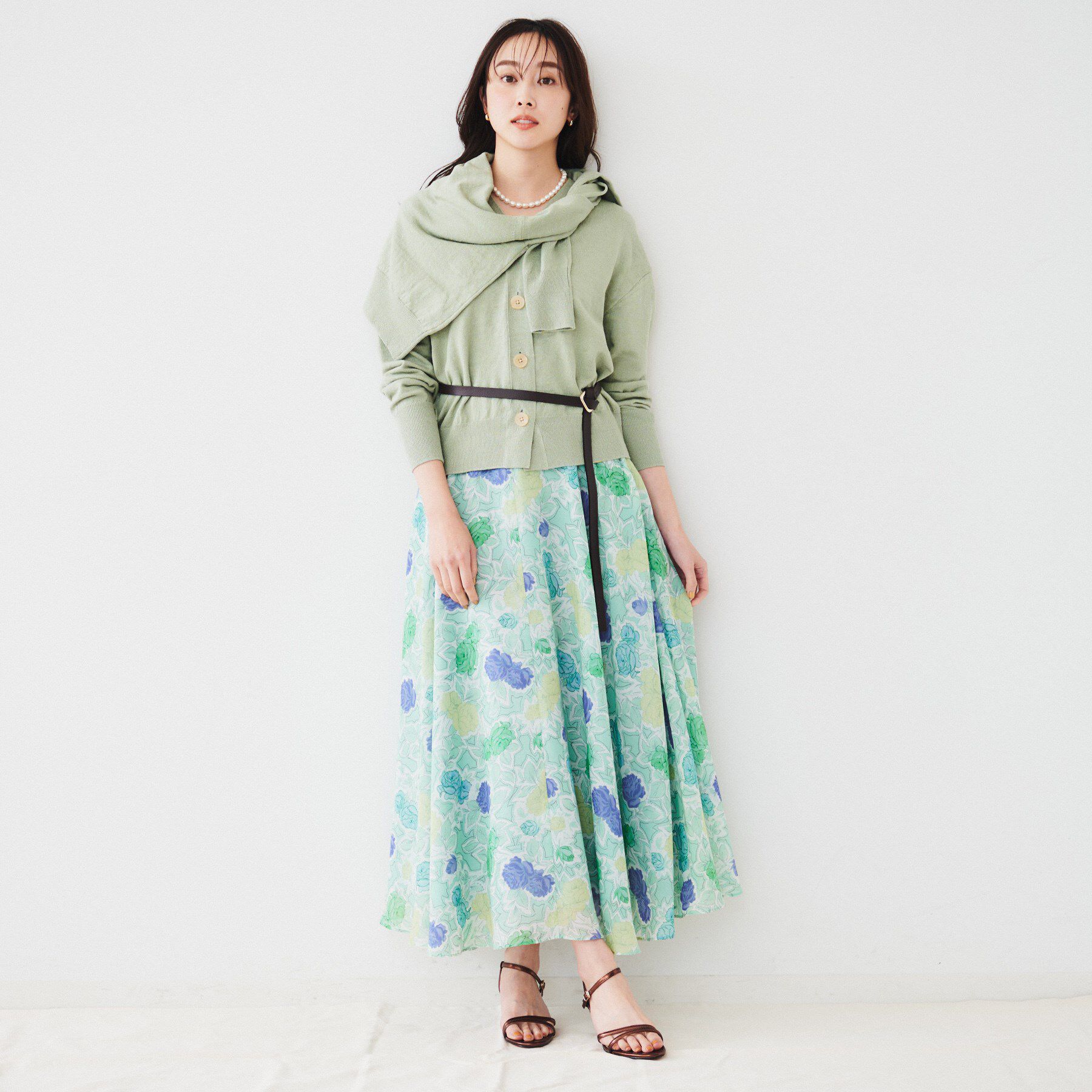 UNTITLED「【アンサンブル可能/手洗い可】リネン混ベーシックカーディガン」|カーディガン|