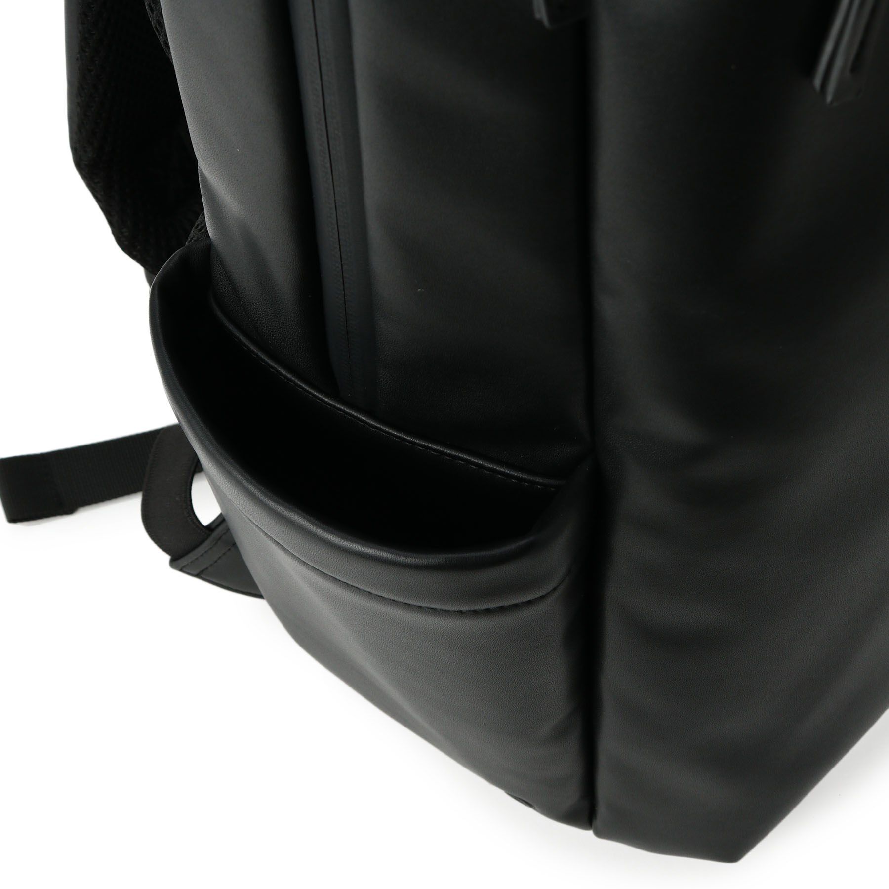 DRESSTERIOR「【荷重軽減】サスペンション リサイクルレザーバックパック」|リュック|