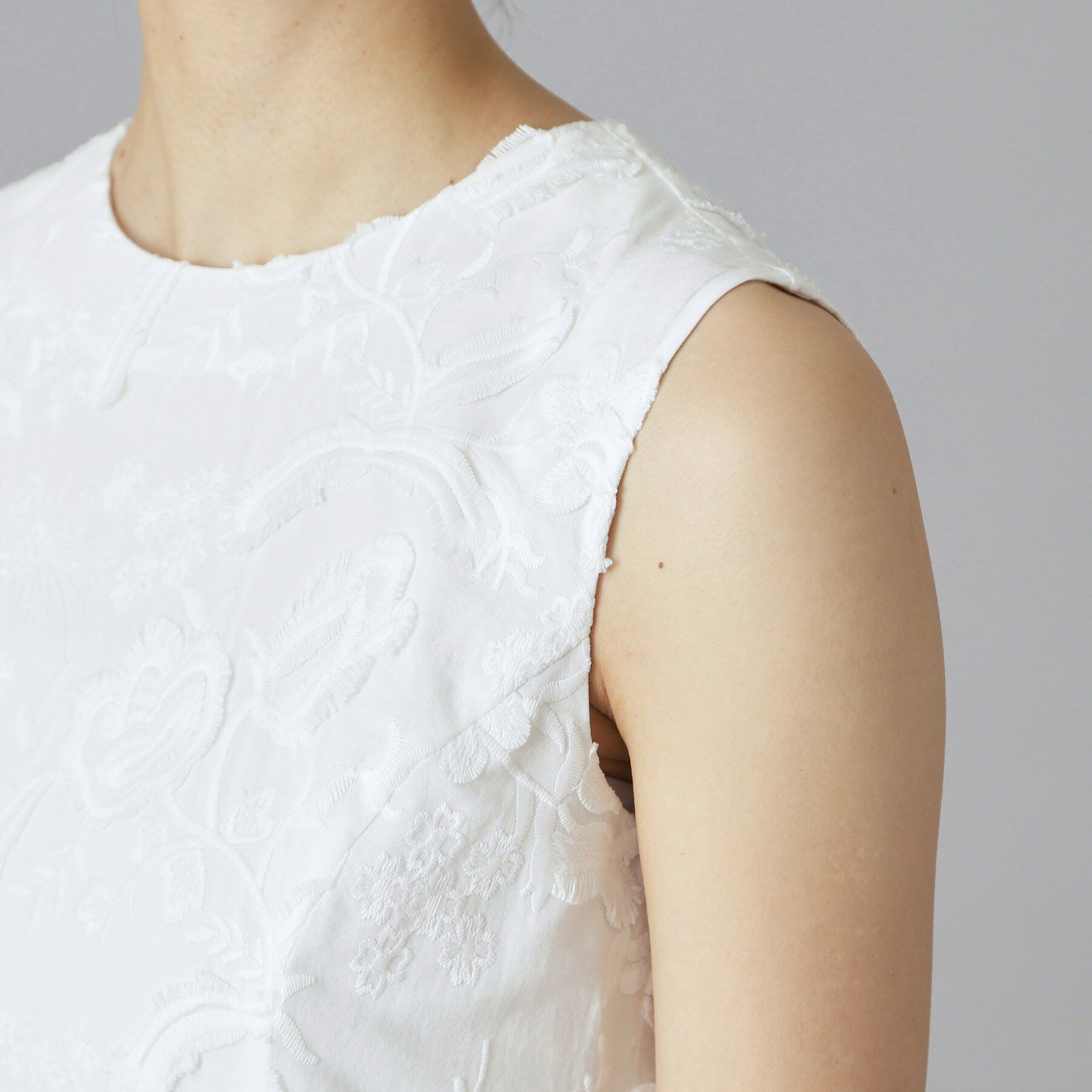 DRESSTERIOR「【ウォッシャブル】コットン エンブロイダリードレス」|ワンピース|