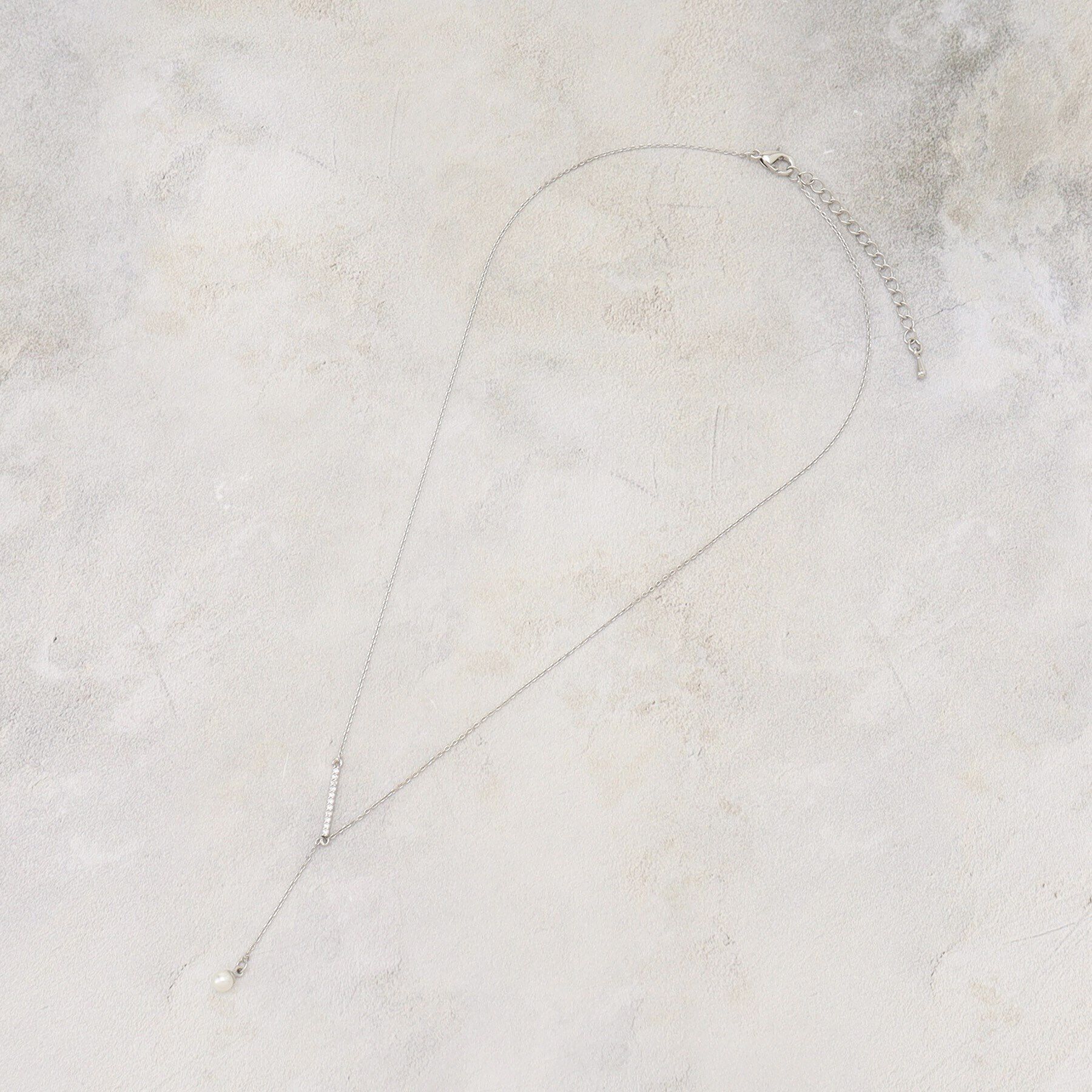 grove「パール調ビジューバーY字ショートネックレス」|ネックレス|