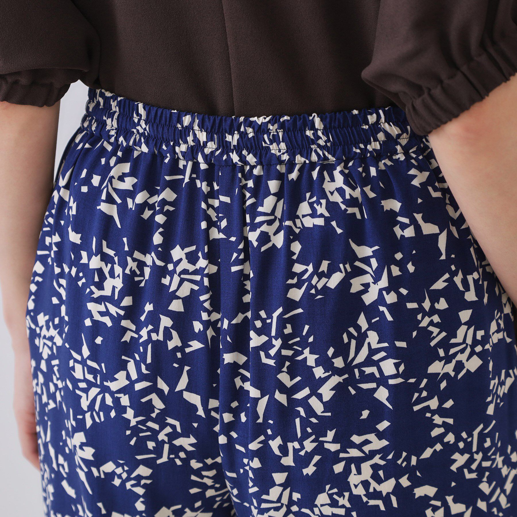 OPAQUE.CLIP「幾何柄プリントイージーワイドパンツ/セットアップ対応【洗える】」|その他|