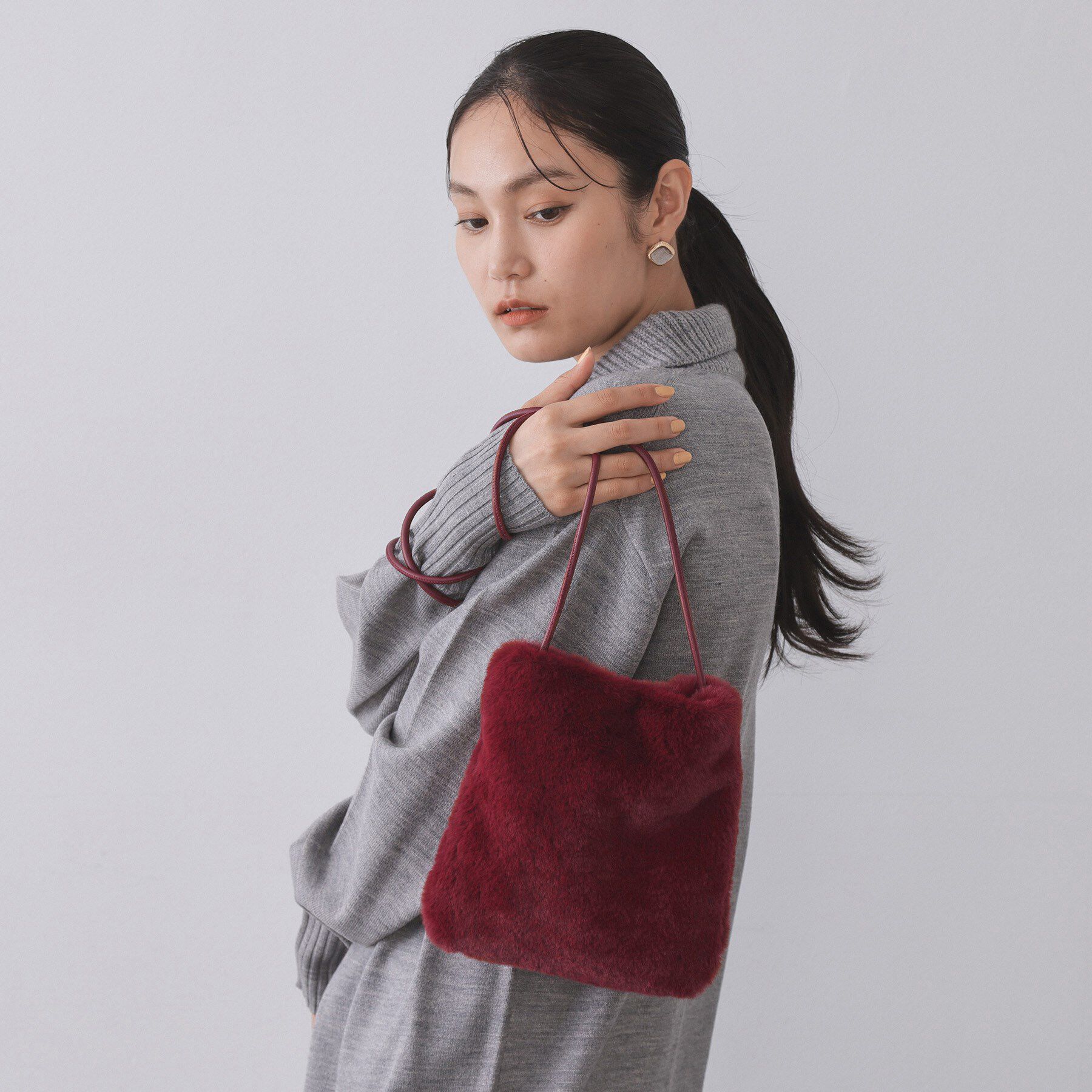 OPAQUE.CLIP「【11色展開】フェイクファースクエアミニポシェット」|ショルダー・メッセンジャー|レッド(963)