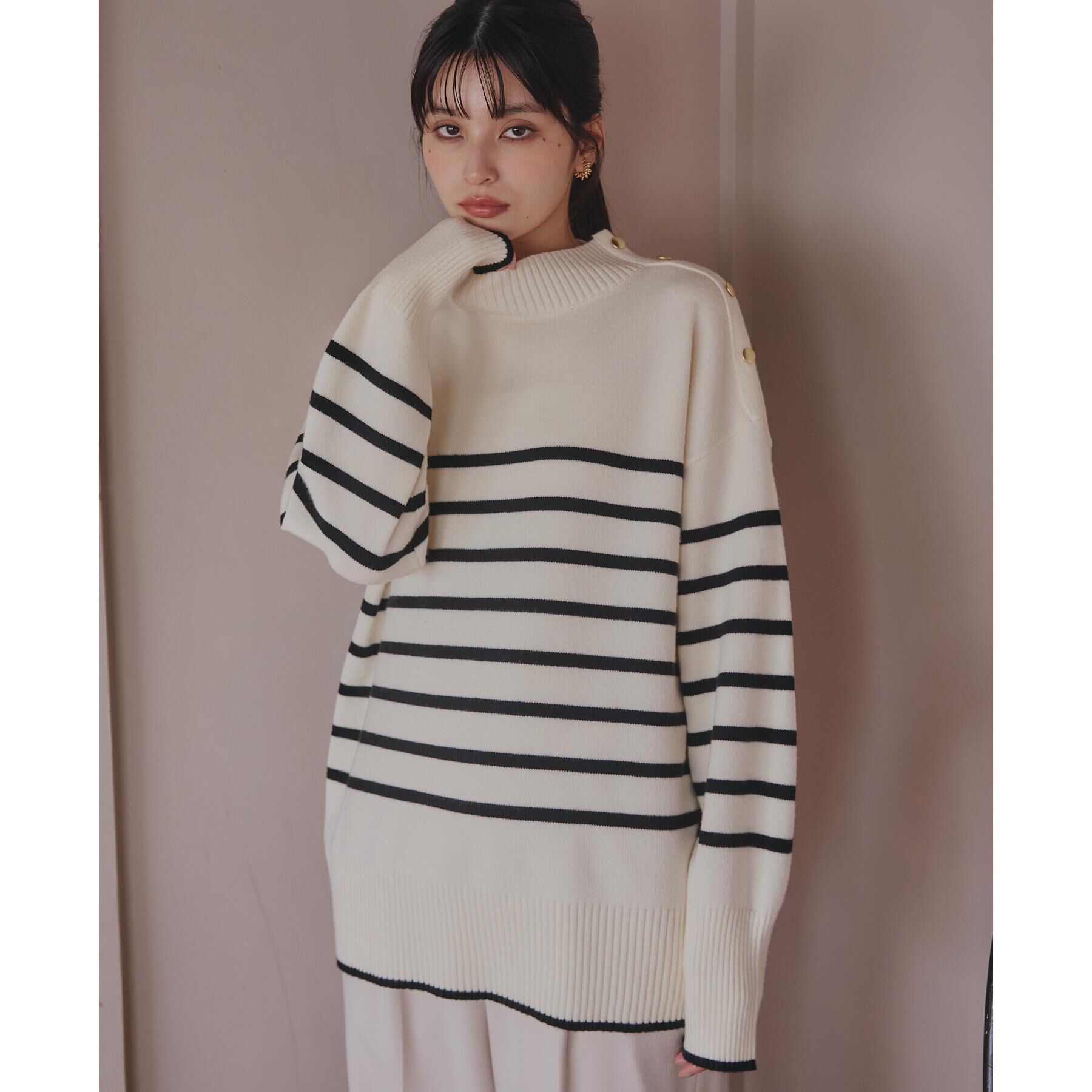 THE SHOP TK「【インしないで着られる】金ボタン ハイネックニット/毛玉になりにくい/静電気防止/洗濯機OK」|ニット・セーター|