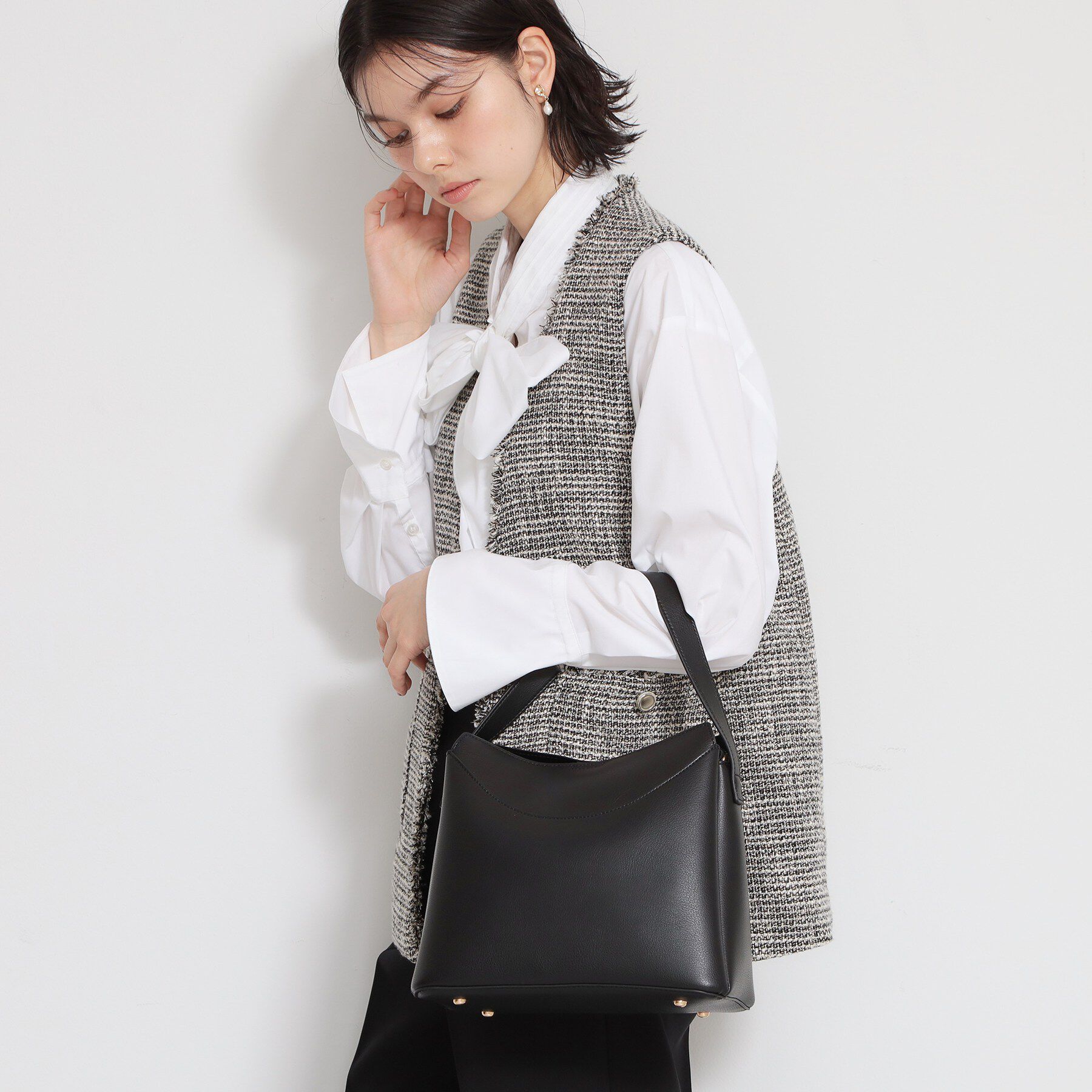 THE SHOP TK「ロゴベルトレザー調ミドルバッグ」|ハンドバッグ|