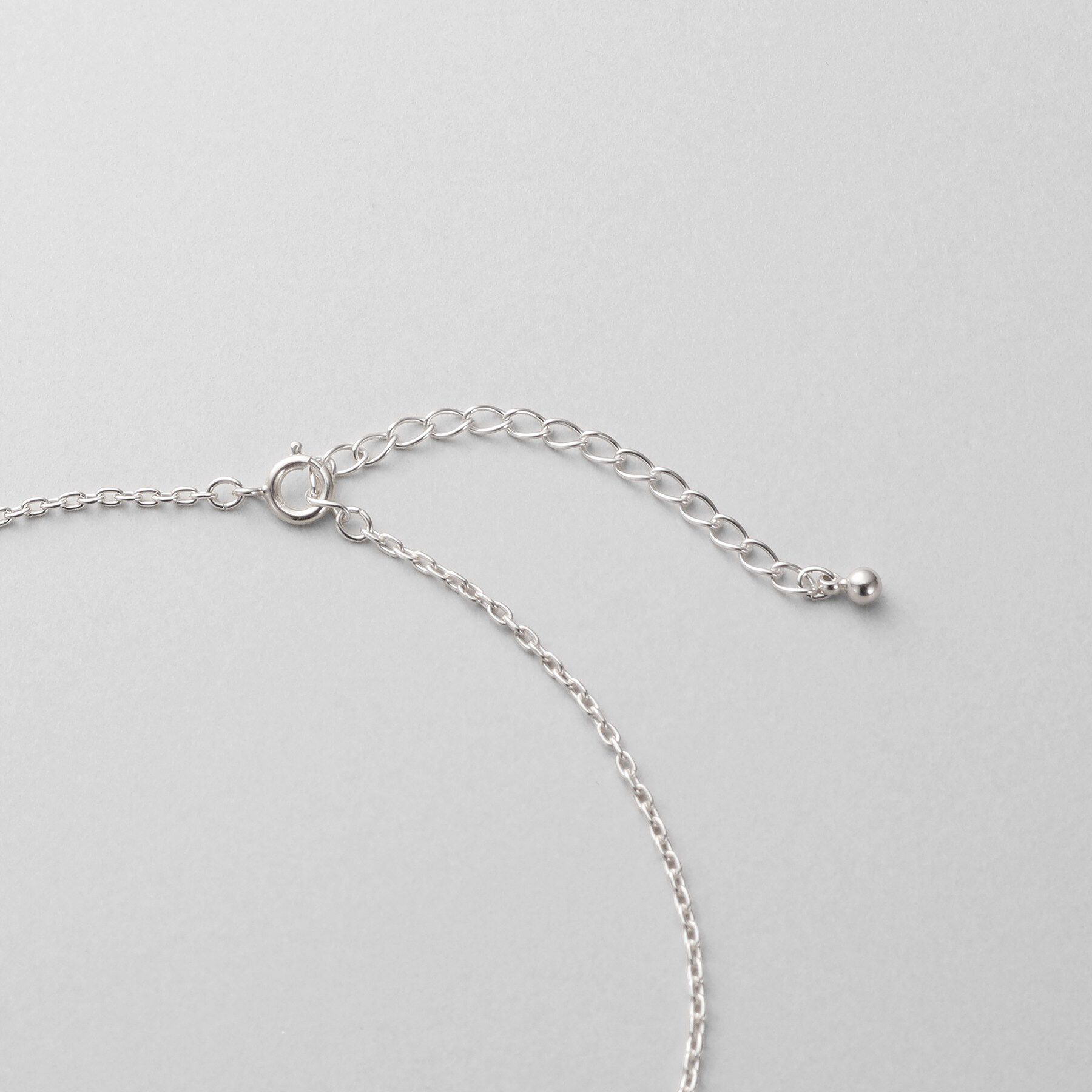 COCOSHNIK ONKITSCH「シルバー オフセットトーラスネックレス」|ネックレス|