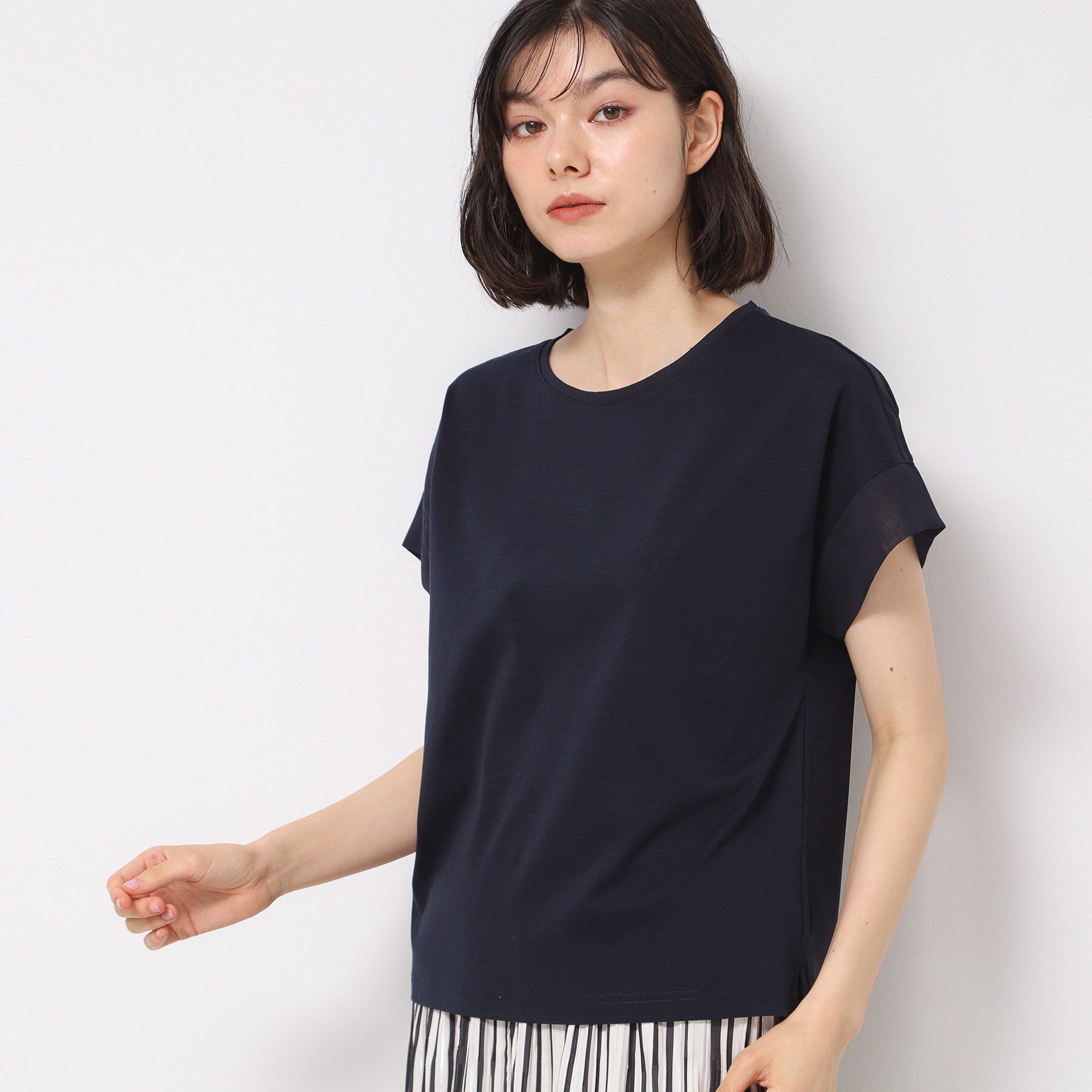 Dessin「【シリーズ累計8万枚！選べる5サイズ/6色展開/洗える】美光沢カットソー【オンにもオフにもちょうどい」|Tシャツ・カットソー|