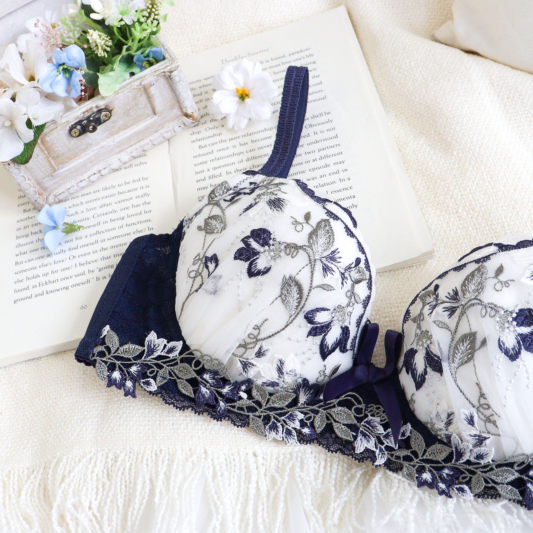 Risa Magli「ソア ブラジャー（G-H）＜バストアップタイプ＞」|インナー|