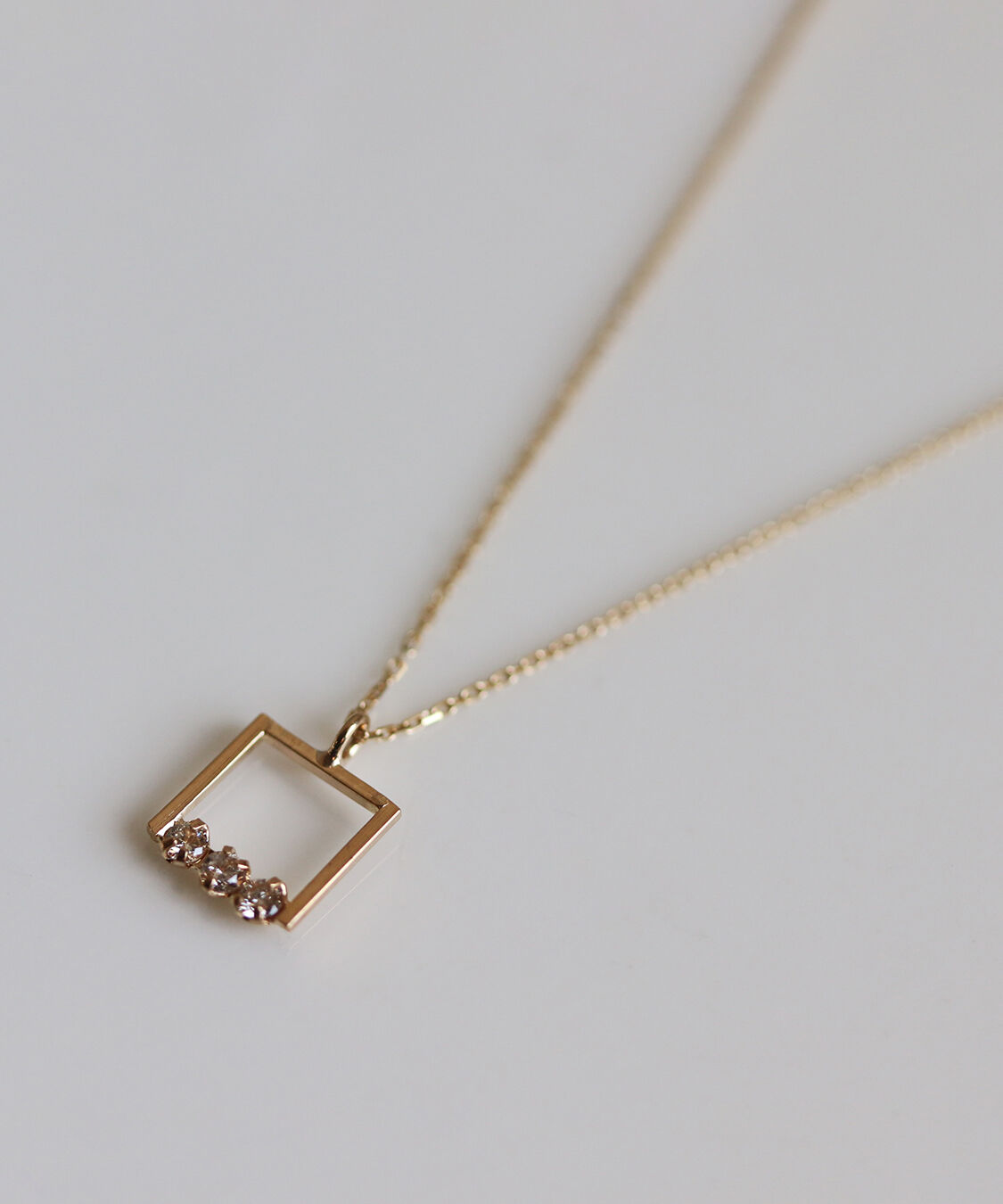  「ダイヤモンド スクエア ネックレス | K10YG」|ネックレス|