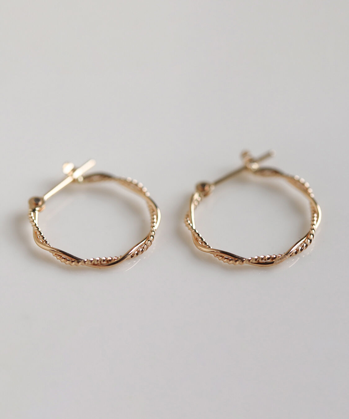  「ゴールド スナップ フープ ピアス | K10YG」|ピアス|