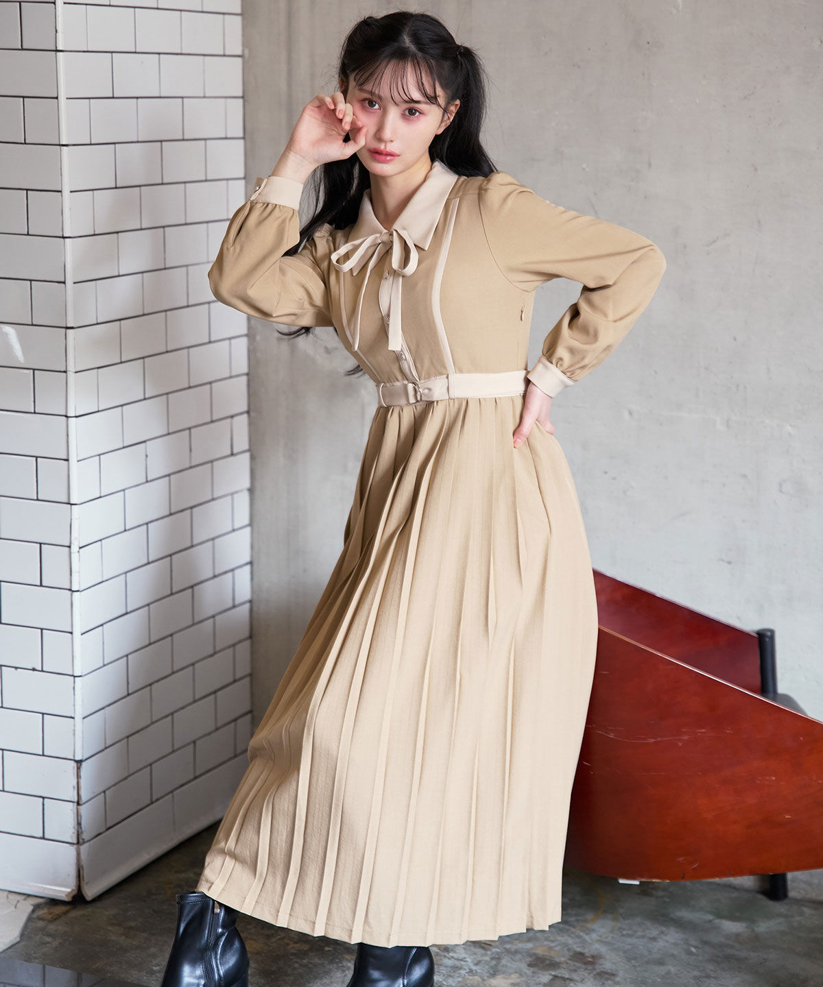 REDYAZEL「クラシカルバイカラーラインリボンタイプリーツロングワンピース」|ワンピース|