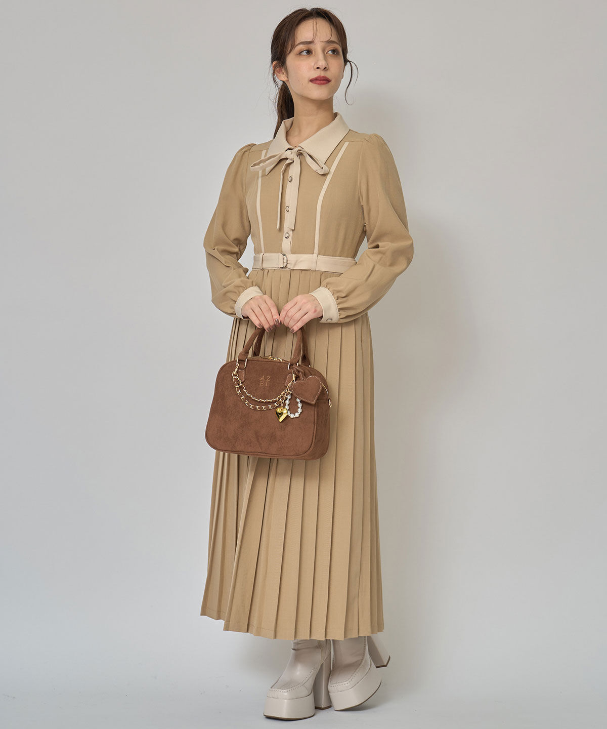 REDYAZEL「クラシカルバイカラーラインリボンタイプリーツロングワンピース」|ワンピース|