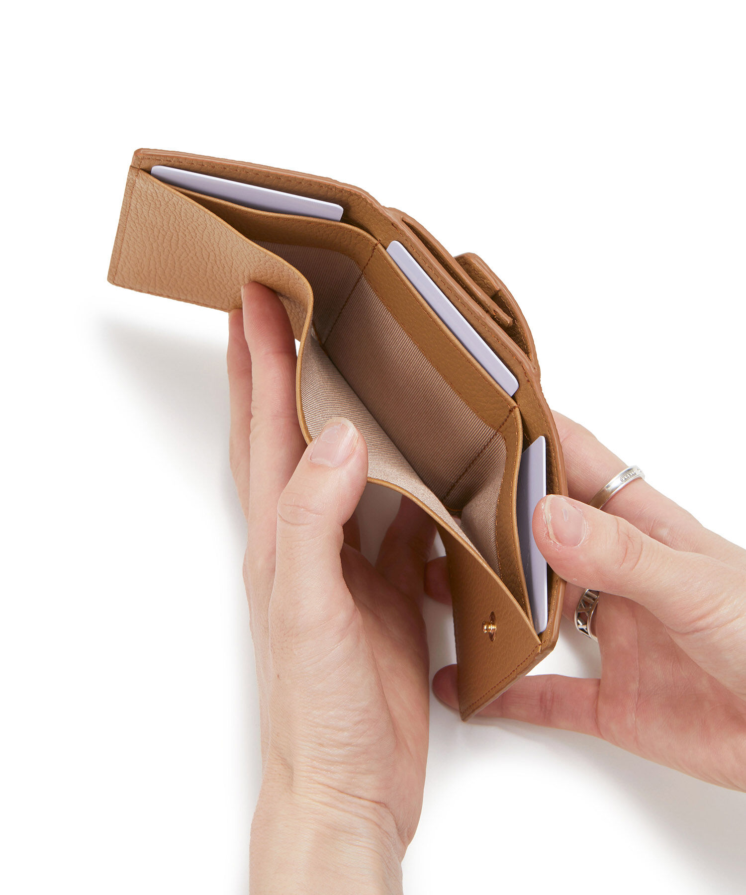 TOPKAPI 「【TOPKAPI】 gemdrops ジェムドロップ ミニエンボスレザー 天然石 三つ折り 財布」|財布|