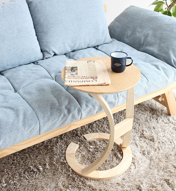 B-COMPANY「手元近くまで寄せられる　LOTUSサイドテーブル」|ステーショナリー|